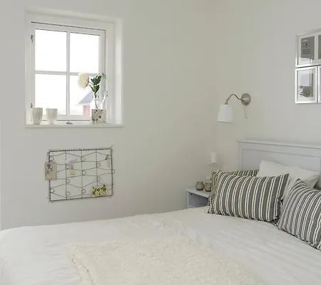 Two-bedroom Holiday In 2 Ferienhaus