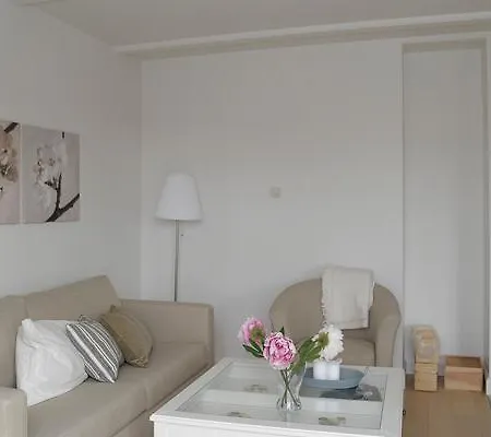 Two-bedroom Holiday In 2 *